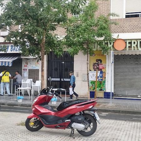 Apartamento 1 Dormitorio Y Salon Con Sofa Cama Bien Comunicado Con El Centro Sevilla Exterior foto